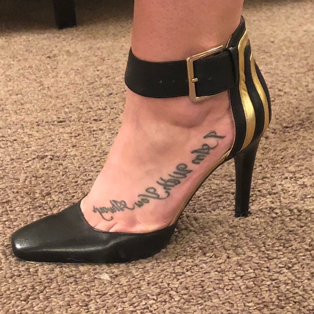 Black & Gold Nine West Heels - Picture 6 of 6